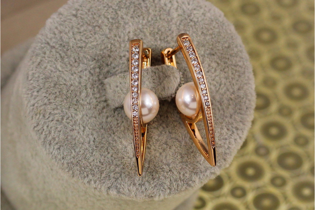 Серьги Xuping Jewelry стрелки с жемчугом 2,7 см золотистые