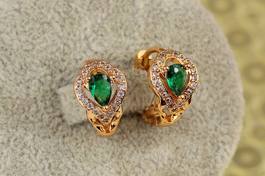 Серьги Xuping Jewelry Бразилия с зеленым камнем 1,5 см золотистые