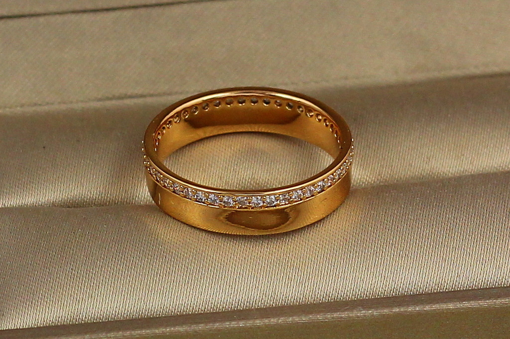 Обручка Xuping Jewelry американка з каменями по колу 5 мм р19 золотиста