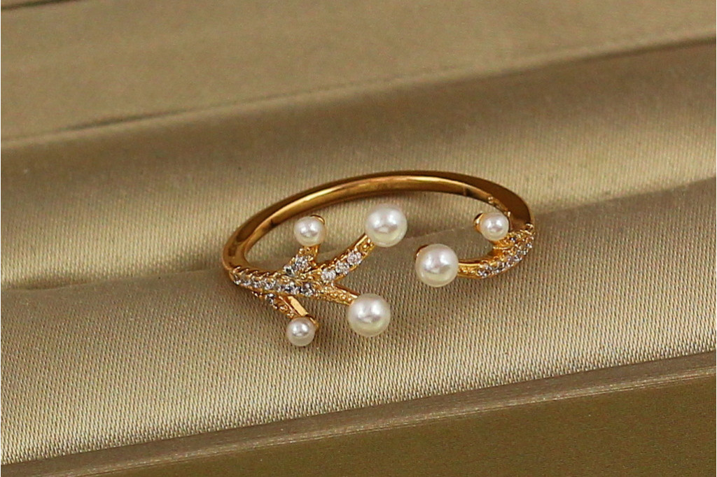 Кільце Xuping Jewelry війки з перлинками р 16 розсувне  золотисте