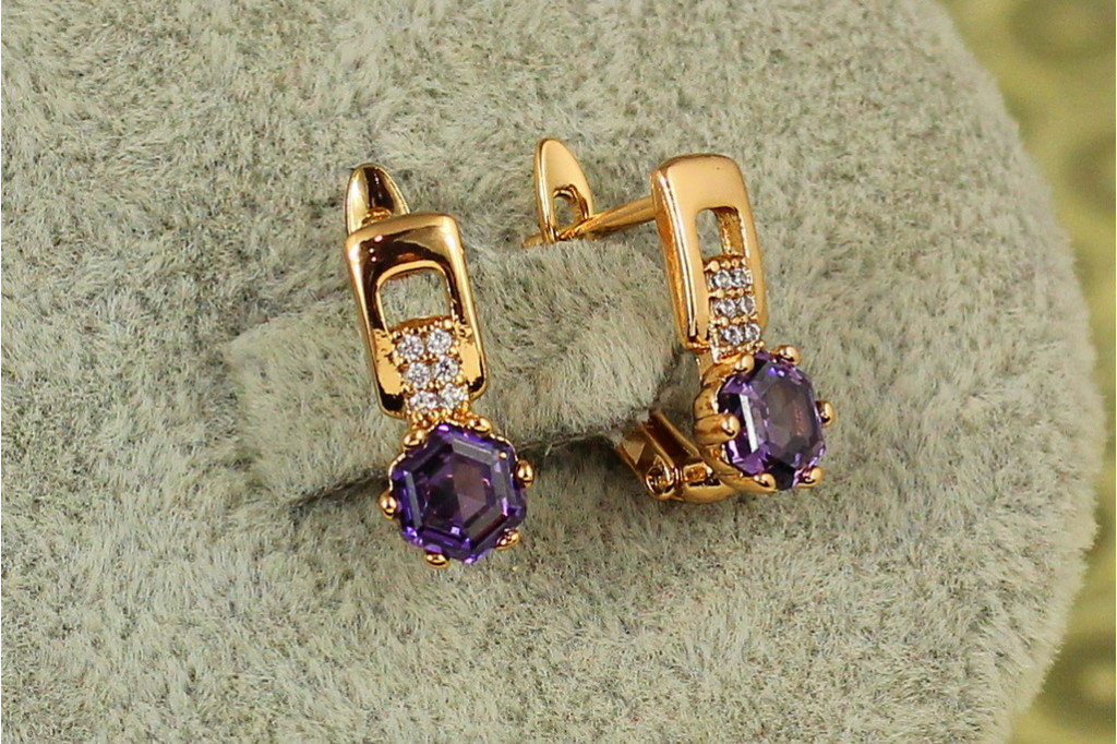 Серьги детские Xuping Jewelry Тутти с фиолетовым камнем 1,4 см золотистые