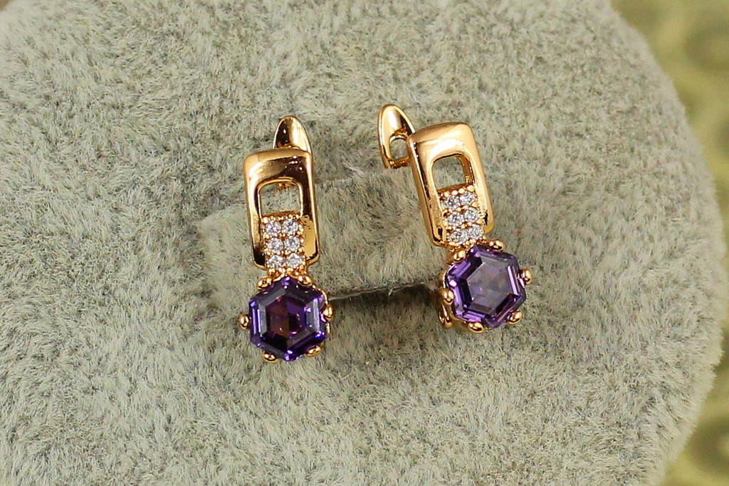 Серьги детские Xuping Jewelry Тутти с фиолетовым камнем 1,4 см золотистые