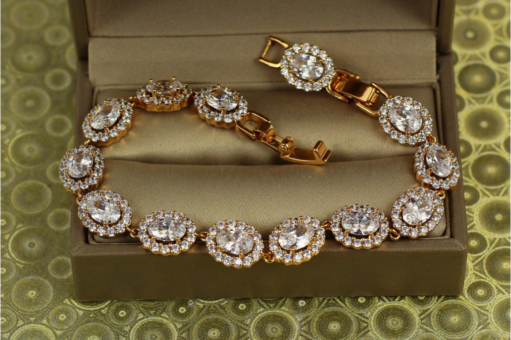 Браслет Xuping Jewelry Крупні малинки з білими каменями 21 см 9 мм золотистий