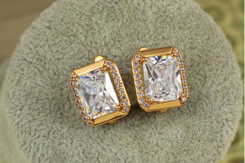 Сережки Xuping Jewelry Великий прямокутник з білим каменем 1,4 см золотисті