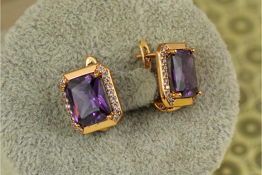 Сережки Xuping Jewelry Великий прямокутник з фіолетовим каменем 1,4 см золотисті