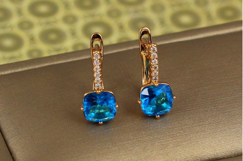 Сережки Xuping Jewelry Льод з блакитним каменем 1.7 см золотисті