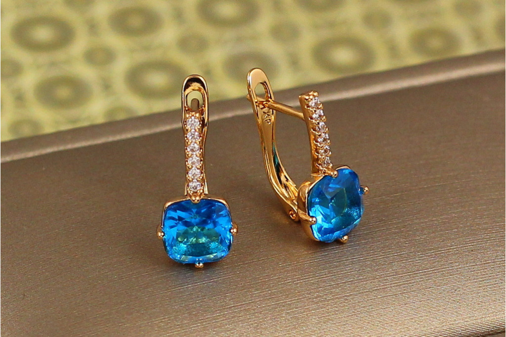 Сережки Xuping Jewelry Льод з блакитним каменем 1.7 см золотисті