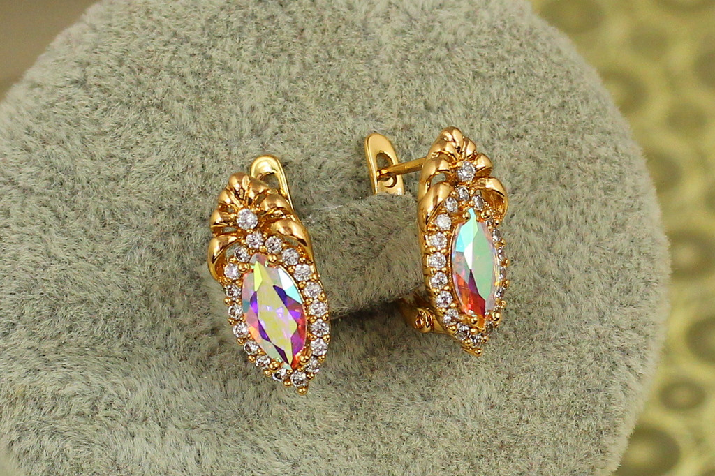 Сережки Xuping Jewelry Богема з каменем хамелеон 1,7 см золотисті