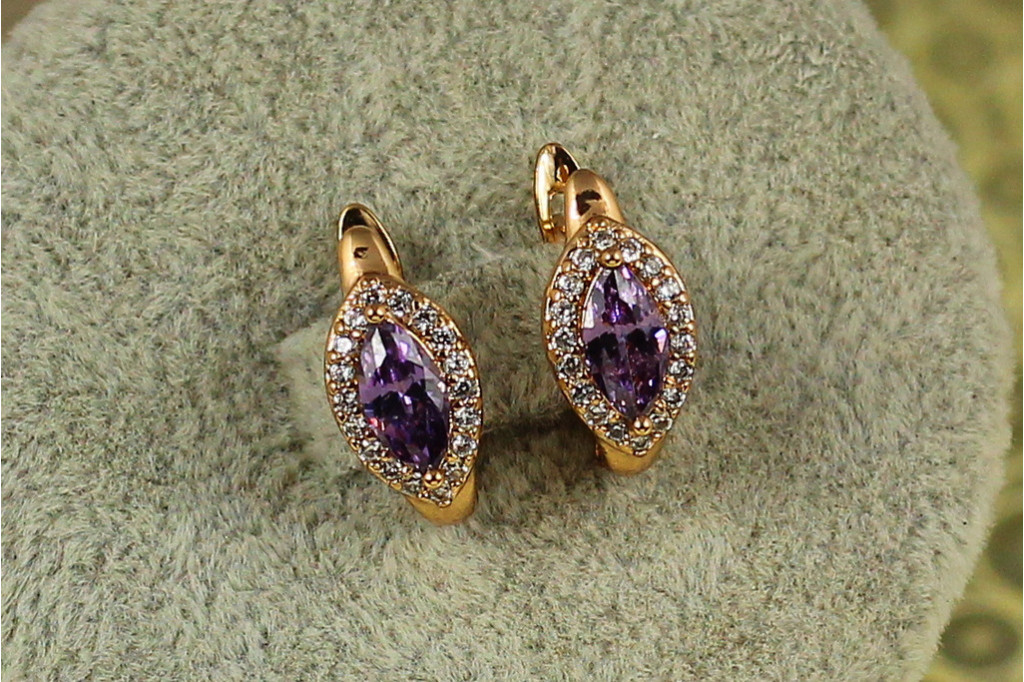 Серьги  Xuping Jewelry маркиз с фиолетовым камнем в ободке 1,5 см золотистые