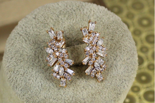 Сережки Xuping Jewelry Медитація 2,5 см золотисті