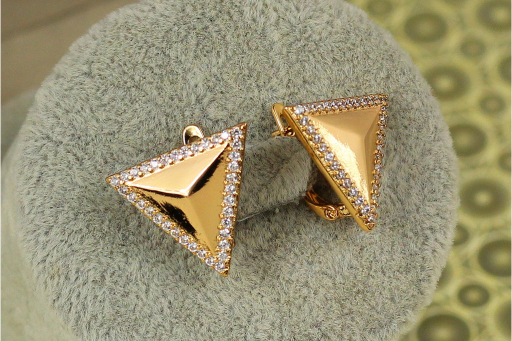 Сережки Xuping Jewelry Великий трикутник 1,6 см золотисті