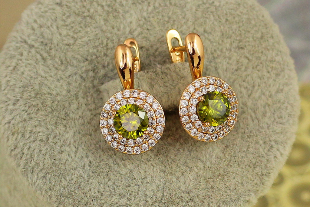 Сережки Xuping Jewelry Мрія із смарагдовим каменем 1,9 см золотисті