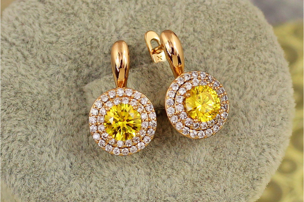 Сережки Xuping Jewelry Мрія із жовтим каменем 1,9 см золотисті