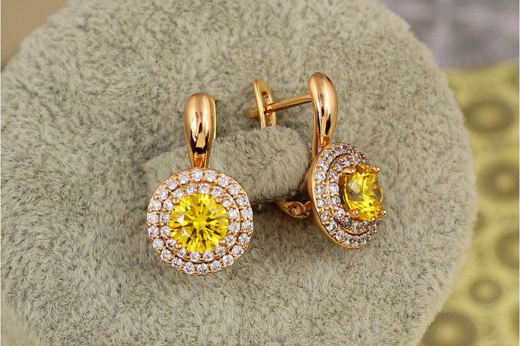 Сережки Xuping Jewelry Мрія із жовтим каменем 1,9 см золотисті