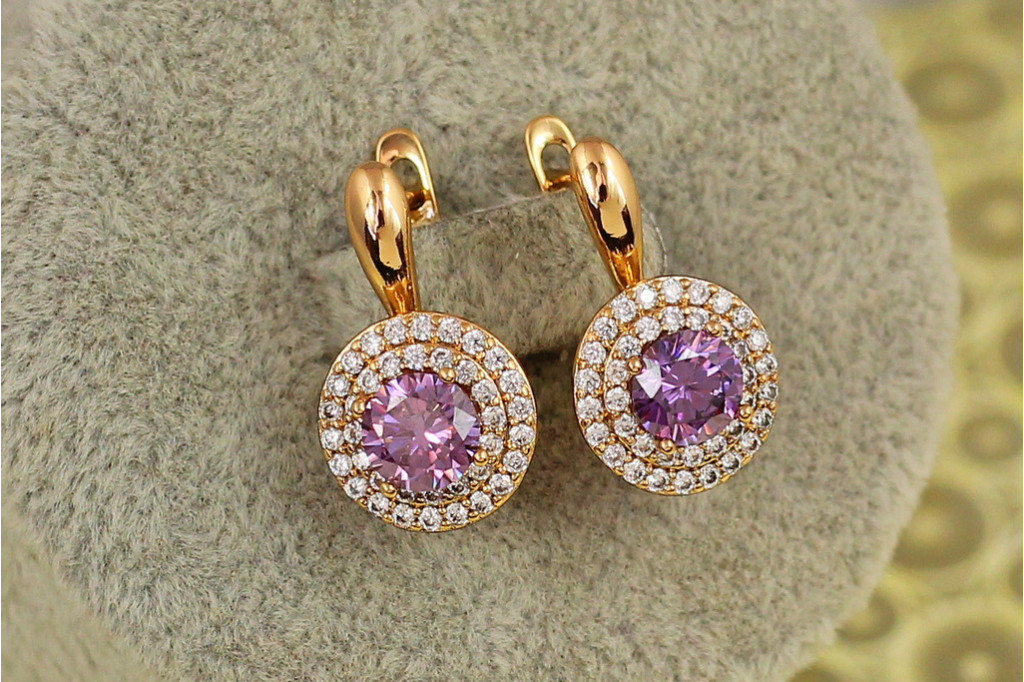 Сережки Xuping Jewelry Мрія із фіолетовим каменем 1,9 см золотисті