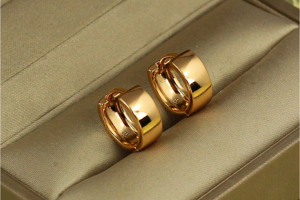 Серьги Xuping Jewelry широкие гладкие колечки 1,3 см золотистые