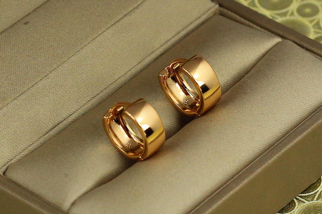 Серьги Xuping Jewelry широкие гладкие колечки 1,3 см золотистые