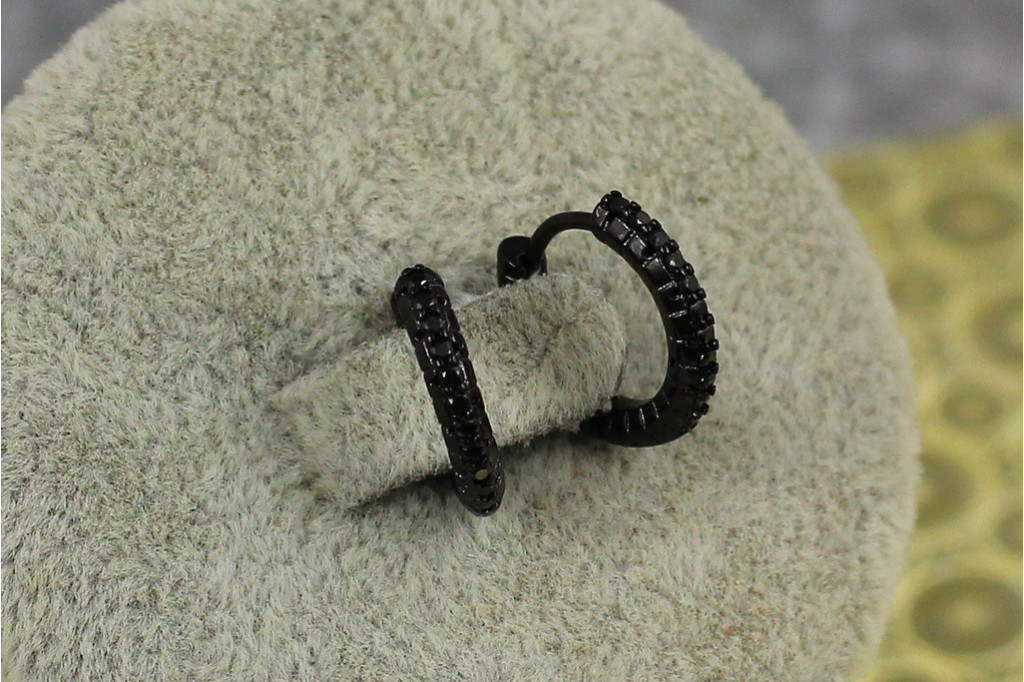 Серьги Xuping Jewelry тонкая дорожка с камнями с покрытием блэк ган 1,3 см черные