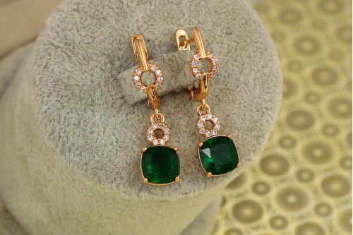 Сережки підвіски Xuping Jewelry куплет із зеленим каменем 3 см золотисті