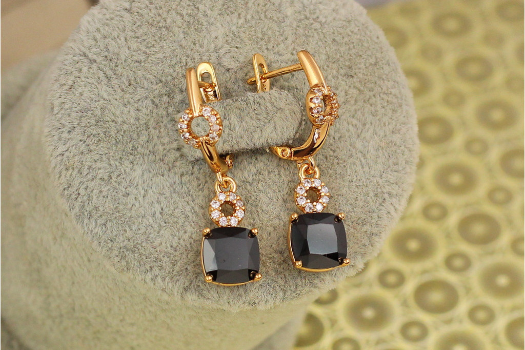 Сережки підвіски Xuping Jewelry куплет із чорним каменем 3 см золотисті