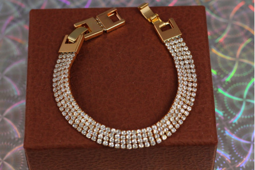 Браслет Xuping Jewelry чотири доріжки з білих каменів 21 см 8 мм золотистий