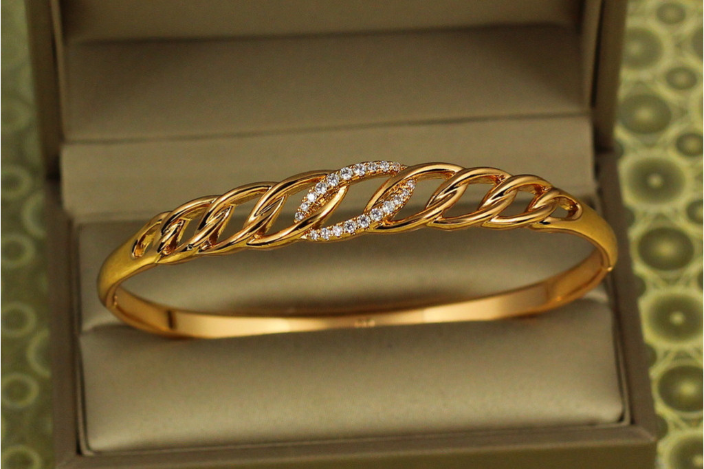 Браслет бенгл Xuping Jewelry Овали одне в одному 60 мм на руку від 17 до 19 см золотистий