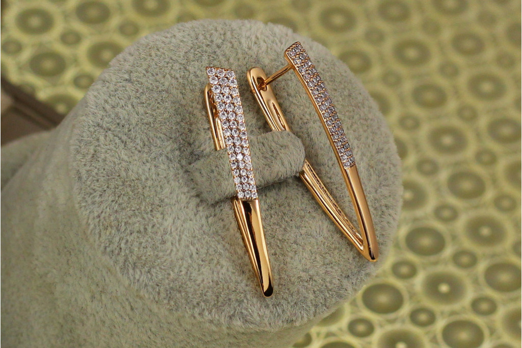 Сережки Xuping Jewelry стрілки з каменями завужені знизу 3,7 см золотисті