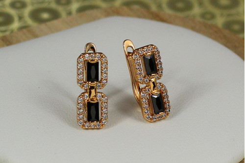 Сережки Xuping Jewelry пісочні часи із чорними каменями 1.7 см золотисті