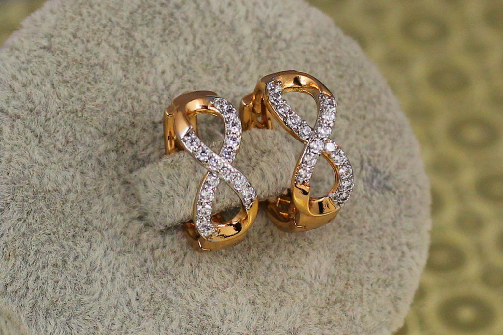 Серьги  Xuping Jewelry Восьмерки с родием 1.8 см золотистые