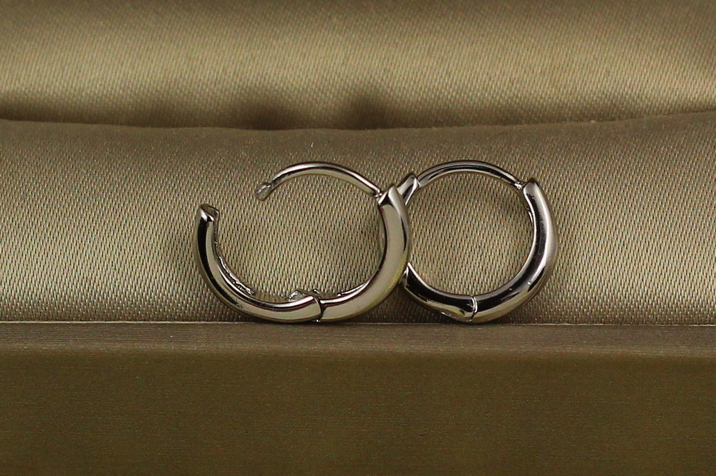 Серьги Xuping Jewelry гладкие колечки с округлыми краями 1.2 см серебристые