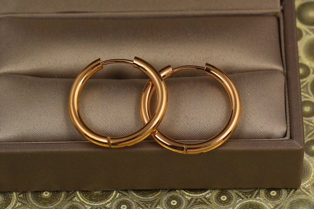 Серьги Xuping Jewelry гладкие колечки с округлыми краями 2 см золотистые