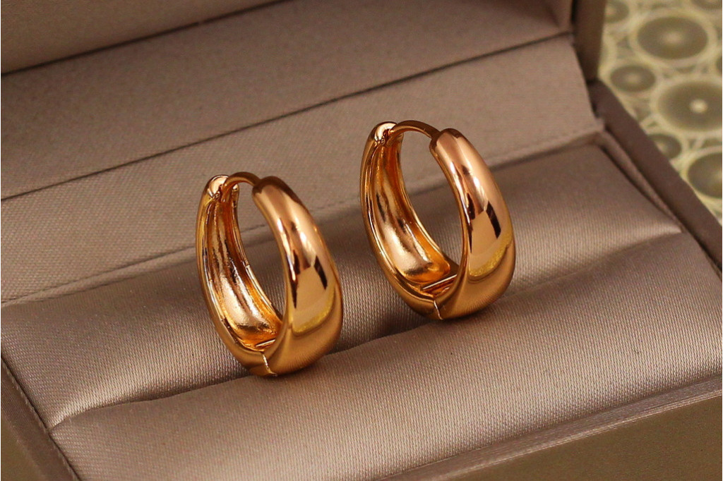 Серьги кольца Xuping Jewelry расширенные снизу 2 см золотистые