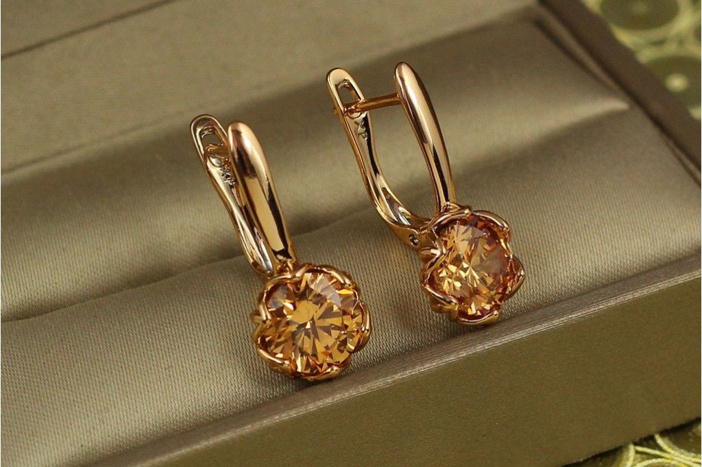 Серьги  Xuping Jewelry величавая простота с камнем шампанское 2.3 см золотистые