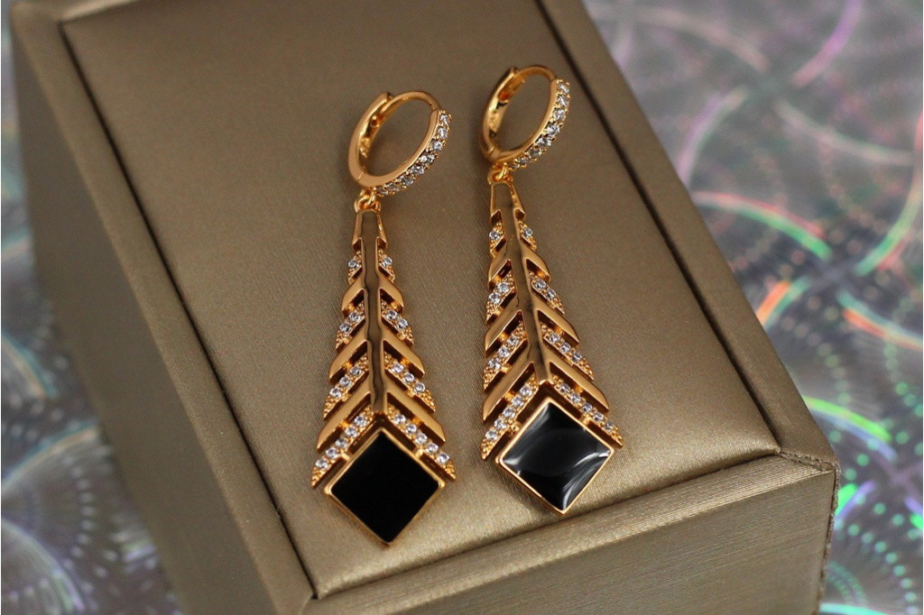Сережки підвіски Xuping Jewelry перо із чорним квадратом 4,5 см золотисті