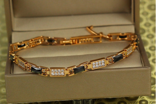 Браслет Xuping Jewelry Гравій із чорними каменями 17 см 5 мм золотистий