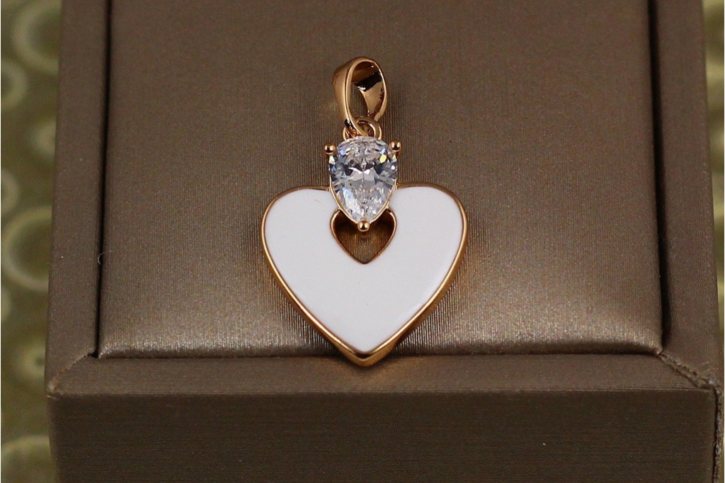 Кулон Xuping Jewelry сердце с белой кирамикой 2 см золотистый