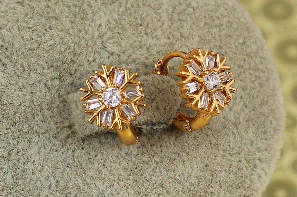 Серьги детские Xuping Jewelry снежинка 1,3 см золотистые