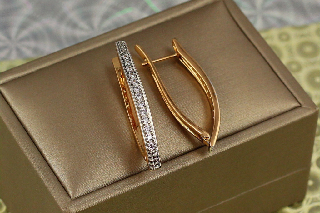 Сережки Xuping Jewelry стріла доріжка з каменів із родієм 3.5 см золотисті