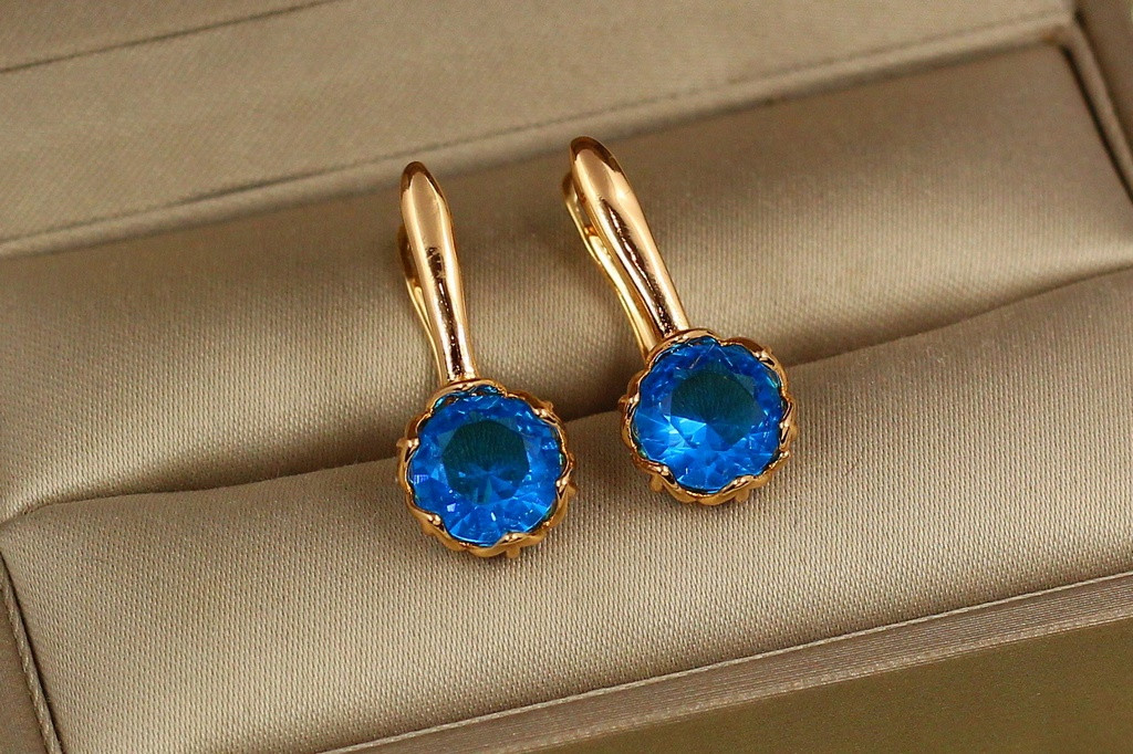 Серьги  Xuping Jewelry величавая простота с голубым камнем 2.3 см золотистые