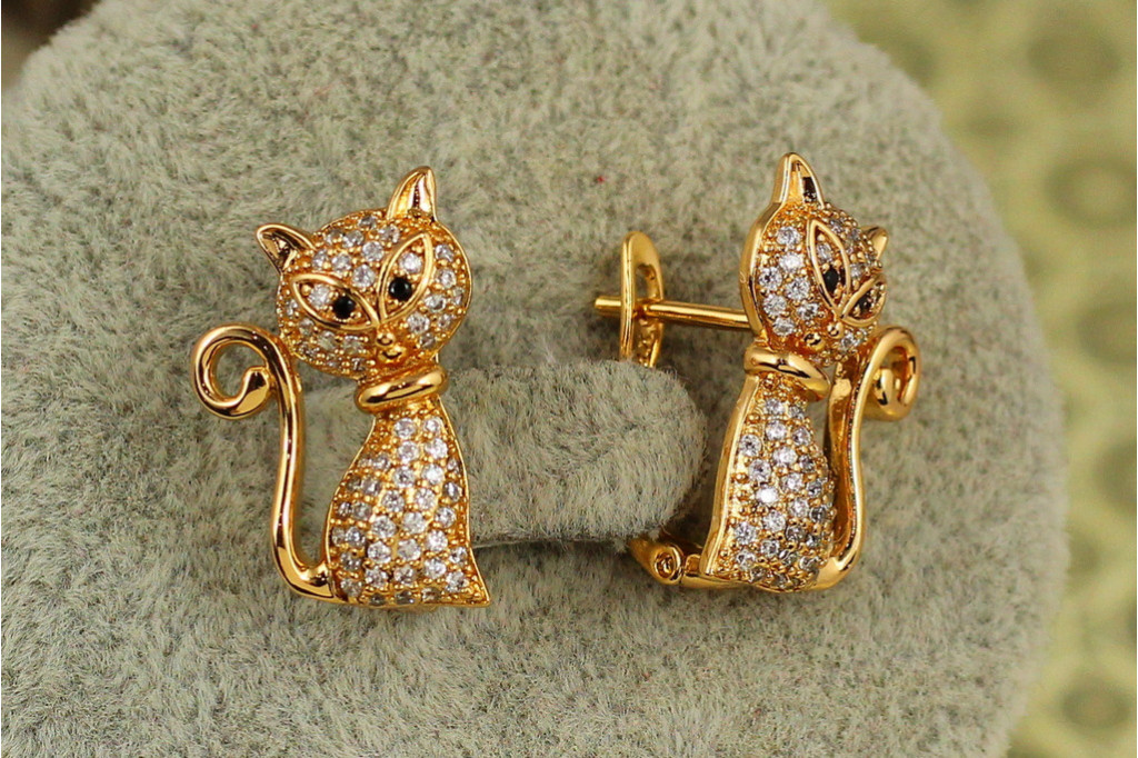Серьги Xuping Jewelry котики с мелкими фианитами 2 см золотистые