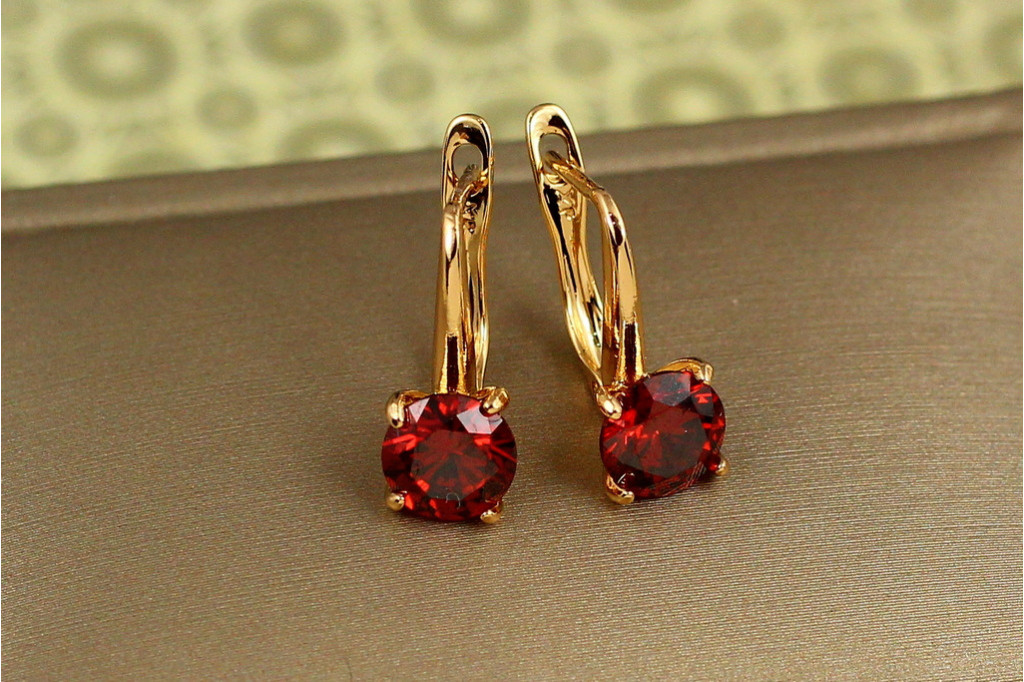 Серьги Xuping Jewelry солистка с красным камнем 1,7 см золотистые