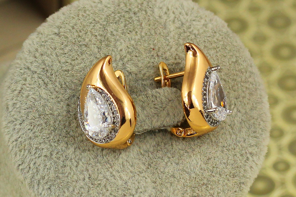 Сережки Xuping Jewelry полум"я з родієм 1,8 см золотисті