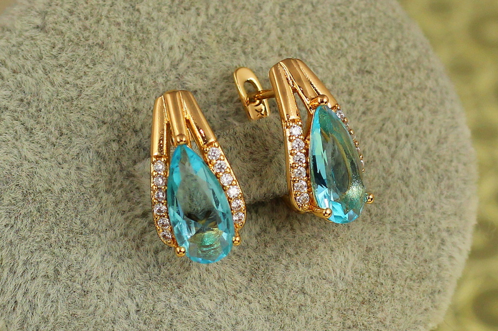 Сережки Xuping Jewelry Сонет із голубим каменем 1,7 см золотисті