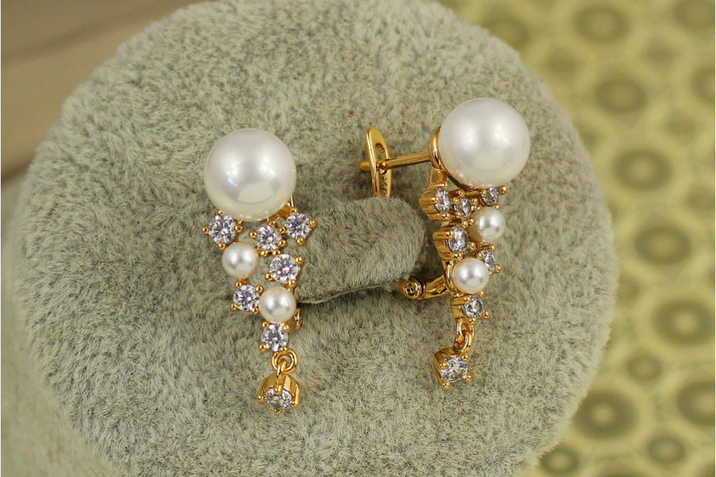 Сережки Xuping Jewelry спалах з танцюючим фіанітом 2,4 см золотисті