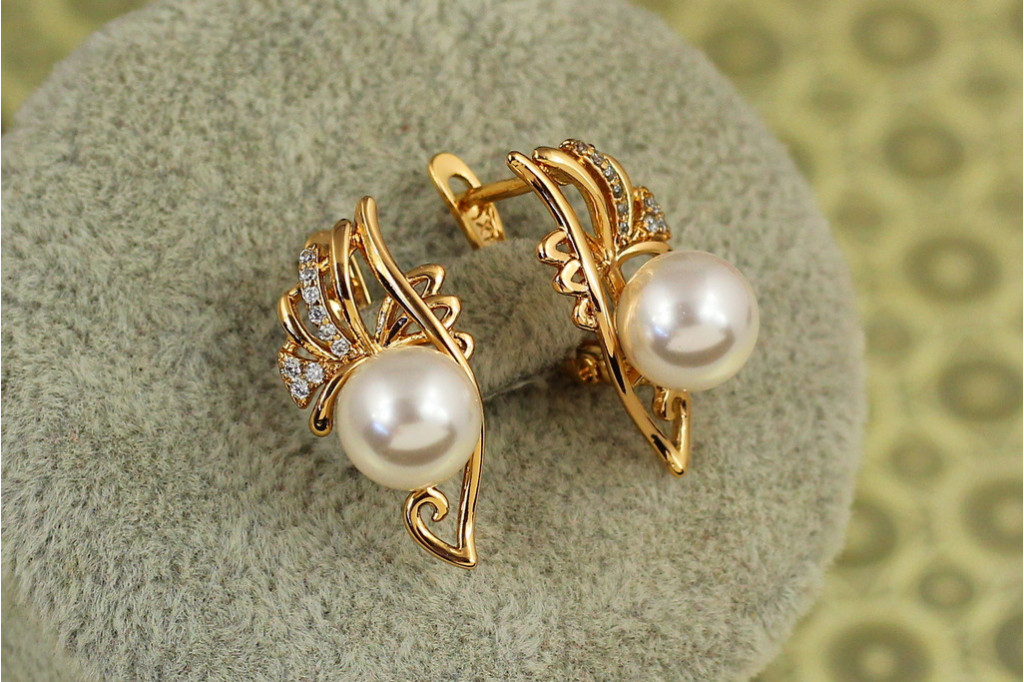 Серьги Xuping Jewelry попурри с жемчугом 2,2 см золотистые
