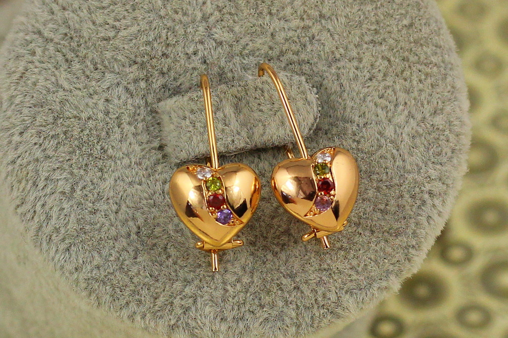 Серьги Xuping Jewelry надежда в сердце с разноцветными камнями 2,1 см золотистые