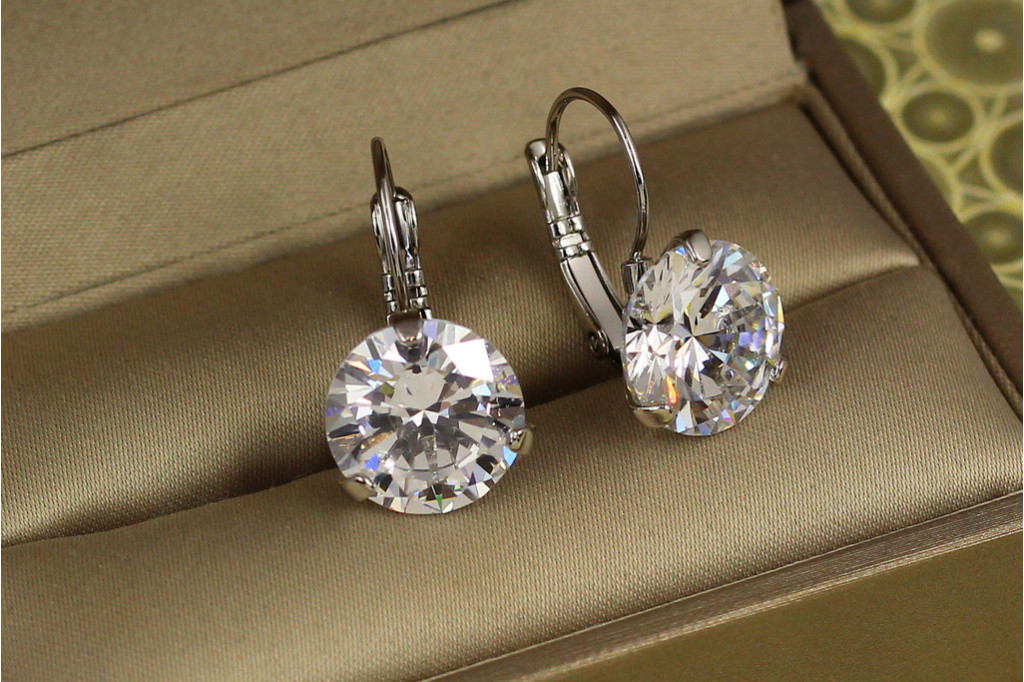 Сережки Xuping Jewelry акапелла з каменем 2,1 см сріблясті