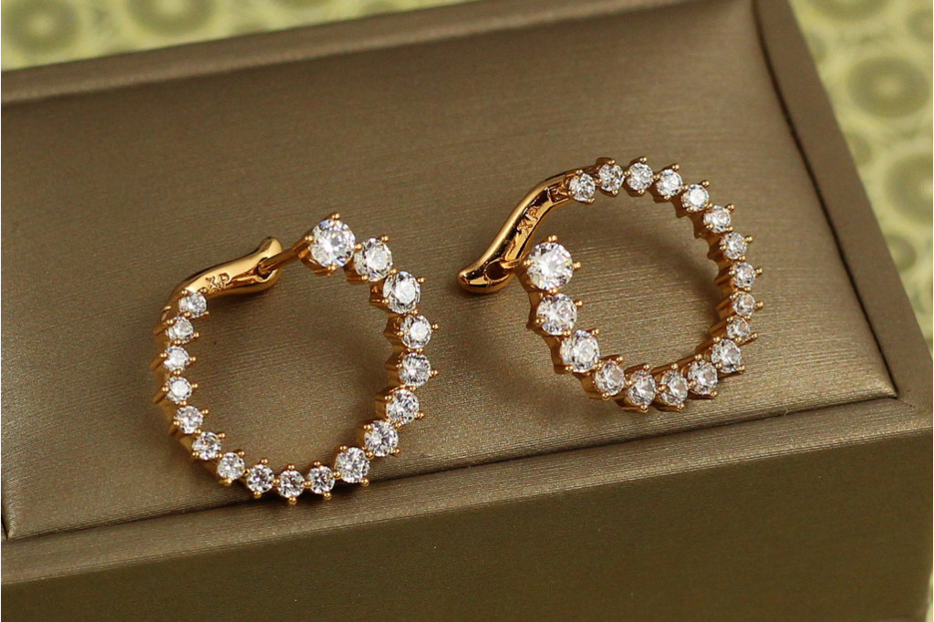 Сережки Xuping Jewelry дужка з крупними каменями 2,1 см золотисті