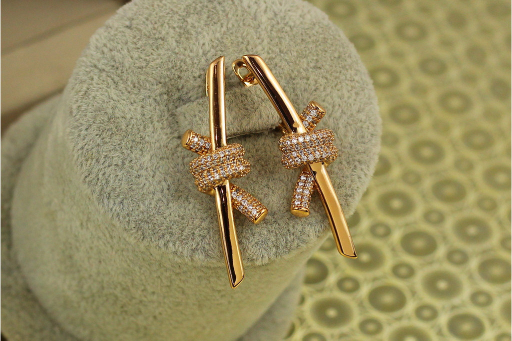 Серьги Xuping Jewelry узелок 3,9 см золотистые