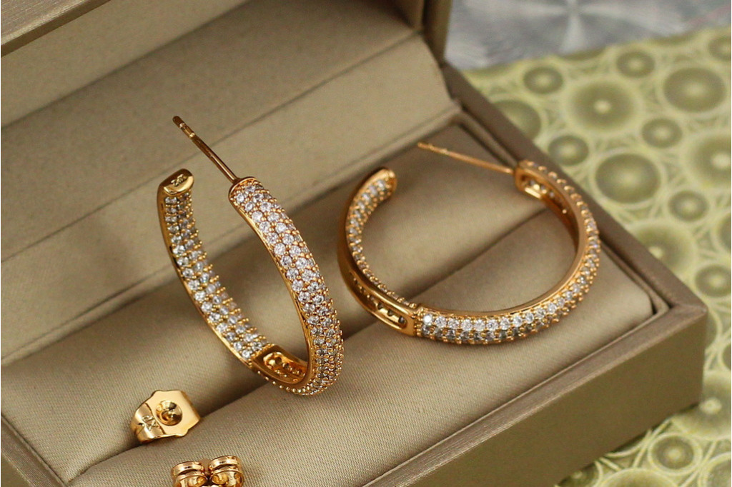 Сережки Xuping Jewelry кільця з дрібними каменями 2,9 см золотисті